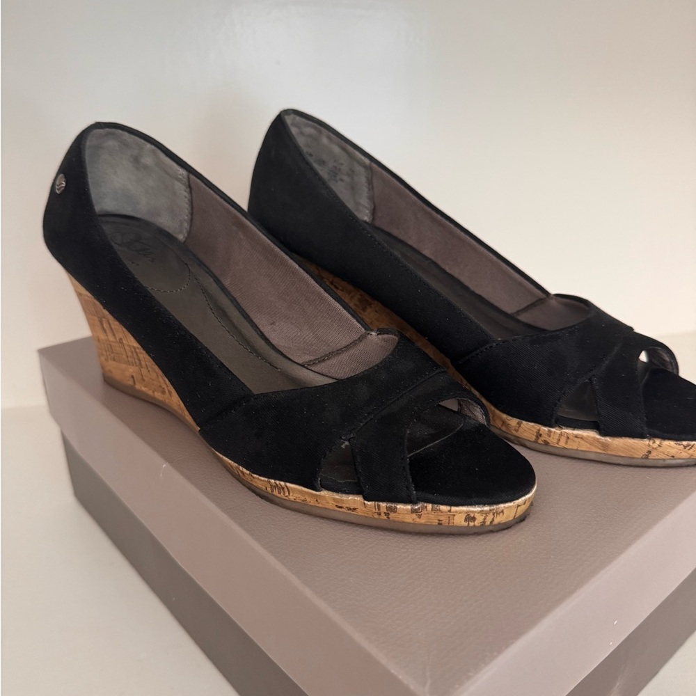 Life Stride Black Cork Wedges